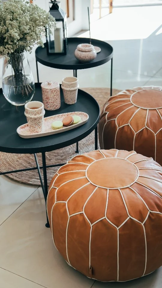 Entre té, flores secas y cerámica hecha a mano, los espacios se llenan de calma y belleza.
#TanitCerámica #DecoConAlma #CerámicaMarroquí #HechoAMano #EstiloBoho