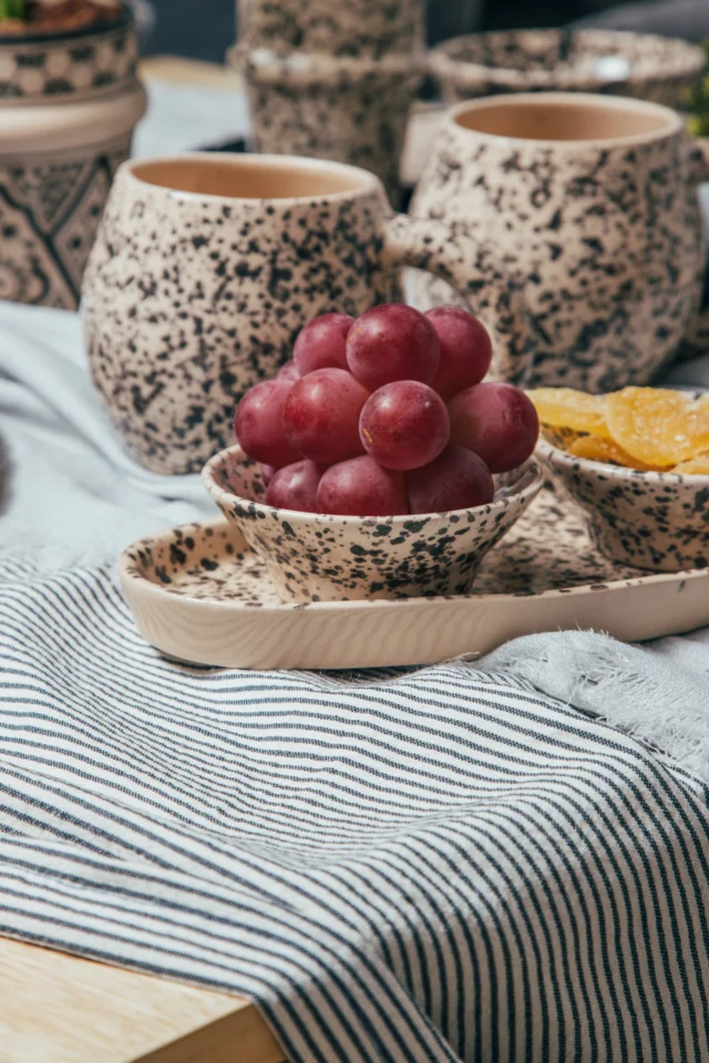 Mini bowls, grandes momentos.
Son ideales para servir salsas, snacks, picadas o postrecitos. También los podés usar para apoyar sahumerios, guardar joyitas o tener siempre a mano tus sales favoritas.
Cada uno está hecho a mano y pintado con amor en nuestro atelier.
📍Encontralos en la tienda online: www.tanit.ar

#CerámicaTanit #MiniBowls #HechoAMano #TanitEstiloMarroquí #DetallesQueEncantan #CulturaEnCerámica #DecoConAlma #ArtesaníaContemporánea